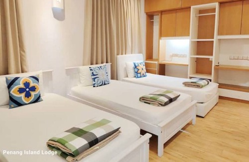 Tanjung Bungah House | Ocean 19 @ ShamrockVillaIBeachfront 4BR BigGroup