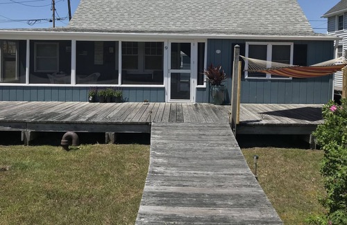 Babylon House | Ocean and Bay Lovers Surfing Paradise