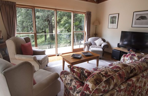 Stanwell Park Bed & Breakfast | Ocean Blue B & B - Beacomber Spa Suite