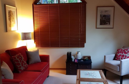 Stanwell Park Bed & Breakfast | Ocean Blue B & B - Beacomber Spa Suite