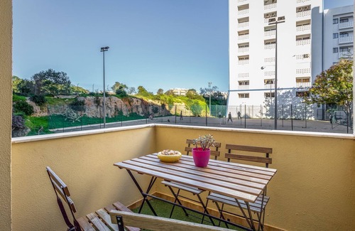 Praia da Rocha Apartment | Ocean Breeze 1 BDR Flat in Portimão by LovelyStay