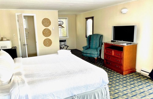 South Yarmouth Hotel | Ocean Breeze Motel - Standard King