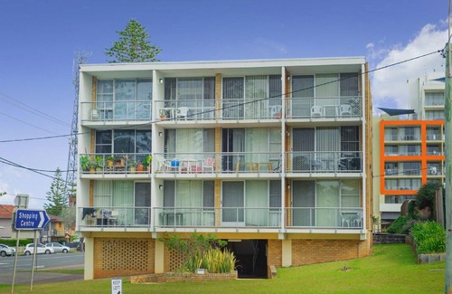 Port Macquarie Apartment | Ocean Court 8 - Town Beach Holiday Convenience