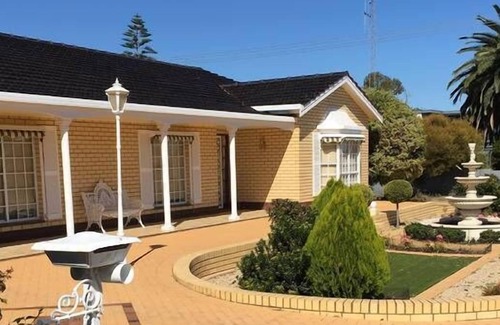 Moonta Bay House | Ocean Fountain - 100m to the Beach