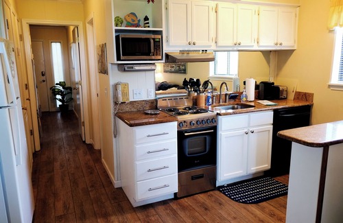 Folly Field Condo | Ocean Front 1st Row ~ Private Corner Unit ~ Close to Pool, Beach Bar & Boardwalk