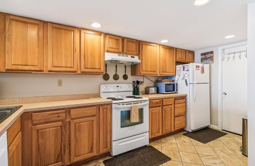 Sussex County Condo | OCEAN FRONT! 8th floor Ocean Front Family Vacation Rental offers amazing views! 2-bedroom Sleeps 6 $300 of free daily activities included!