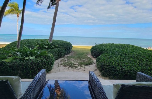 West End Condo | Ocean Front Cottage with Kitchen - Old Bahama Bay Resort. Dockage Available.