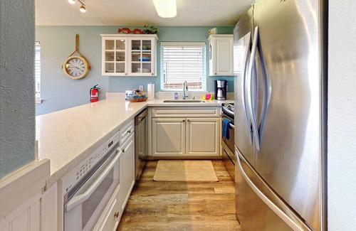 Seaside Condo | OCEAN FRONT: DEJA BLUE: Seaside Vacation Homes, Inc Managed