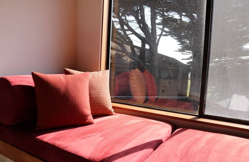 Sea Ranch House | OCEAN FRONT-WHITE WATER VU from every room - above Del Mar Cove