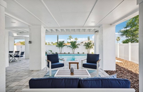 Indian Rocks Beach House | Ocean Pearl Bohemian Beach Haven| Pool | Sleeps 9 | Unit A