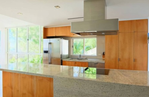 Rainbow Beach Apartment | Ocean View 1 - Rainbow Beach. Luxury With Unrivalled Views. Stunning views.