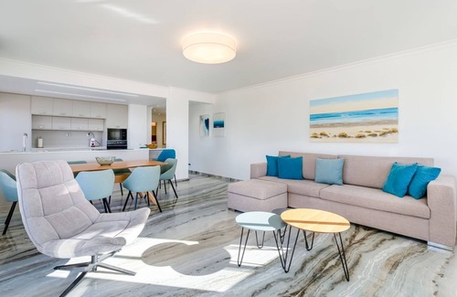 Armacao de Pera Apartment | Ocean View 2 BDR Flat With Balcony by LovelyStay