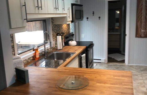 Ocean Beach House | OCEAN VIEW. 4 bedroom house plus loft in Ocean Beach.