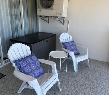 Alexandra Headland Apartment | Ocean View - Alexandra Headlands Beachfront Unit