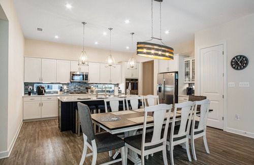 Frankford House | Ocean View Beach Club stylish home with outdoor pool, fast WiFi, & wet bar