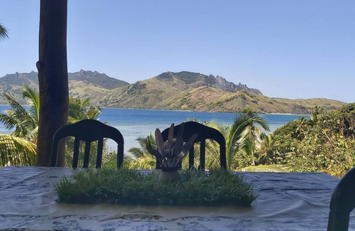 Wayasewa Island House | Ocean view garden homestay