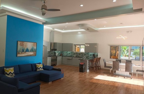 Zamboanguita Villa | Ocean View Gran Villa at Green Turtle Residences