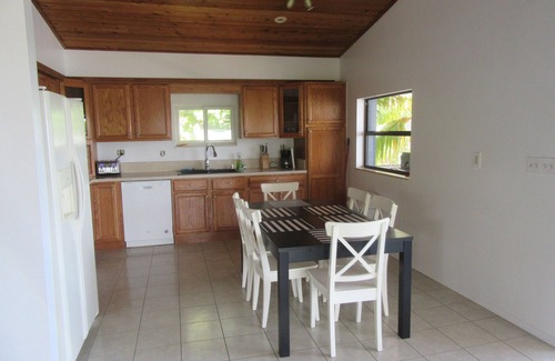 Cutthroat Harbor Estates Cottage | Ocean view home -Private launch & breath taking sunset views-min 28 day rentals