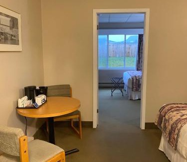 Rocky Harbour Hotel | Ocean View Hotel