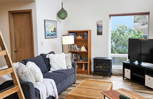 Yachats House | Ocean View in Yachats! Dog Friendly! Ya-Hut