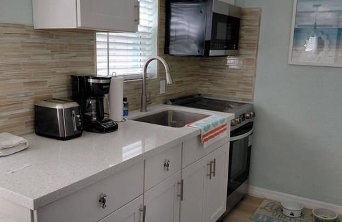 Windley Key House | OCEAN VIEW Islamorada 1/1 newly refreshed concrete house, & tiki in Islamorada