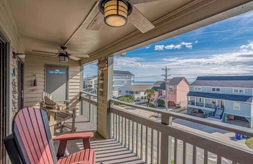North Myrtle Beach Condo | Ocean View Oasis- catch the ocean waves from your double balcony on 3rd floor