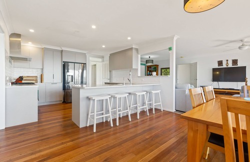Pambula Beach House | Ocean view on Booroo