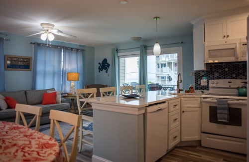 Cape May Condo | Ocean Views and the sound of waves crashing! Come experience Cape May!n