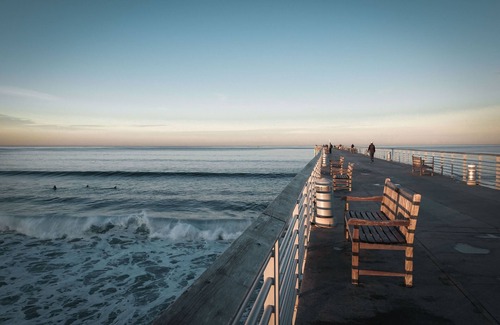 Hermosa Beach Condo | Ocean Views! Beachfront Deck on Hermosa Strand