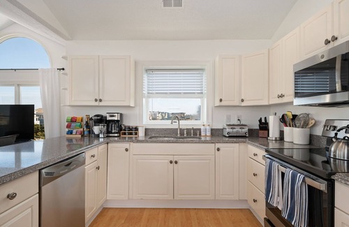 Nags Head House | Ocean views, Close 2 Beach, Pool, Arcade, Hot Tub Arcade, Bikes, Loaded