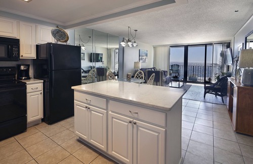 Garden City Condo | Oceanfront 3rd floor condo at Royal Gardens Resort in Garden City/Murrells Inlet