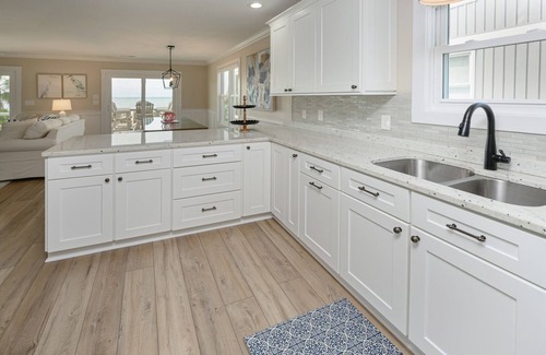 Surfside Beach House | Oceanfront 4 BR Beach House with a Private Pool! Breaking Away