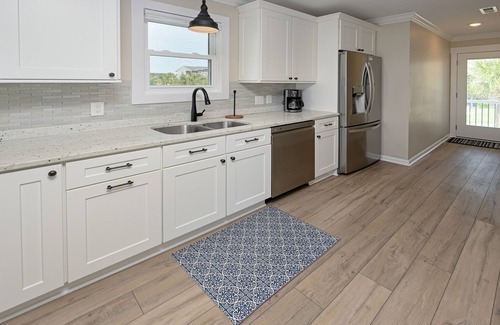 Surfside Beach House | Oceanfront 4 BR Beach House with a Private Pool! Breaking Away