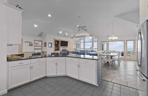 Pine Island House | Oceanfront 6BR with private pool & hot tub