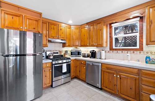 Opal Cliffs House | Oceanfront Beach Bungalow at Pleasure Point Surfing Beach!