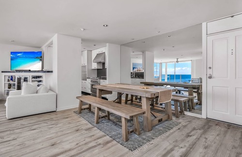 Los Angeles County Condo | ❤️❤️Oceanfront Bliss: Pool, Jacuzzi, No Highway Noise!❤️❤️