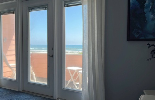 Butler Beach Condo | Oceanfront Condo incredible view in Quail Hollow, 10min from Historic District.