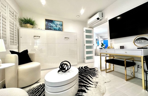 South Laguna Condo | Oceanfront condo located at the end of Table Rock in Laguna Beach!