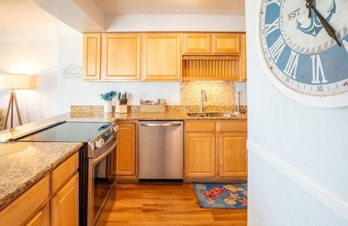 Kure Beach Condo | Oceanfront Condo with 3+ Pools - Ocean Dunes 1401