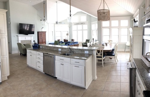 Pine Island House | OCEANFRONT Corolla-11 BDRMs-8 Mstrs-Pool,Theater,Elevator, BEAUTIFUL!