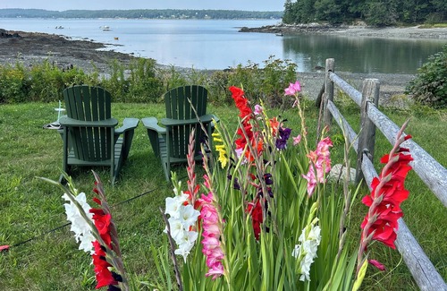 Salsbury Cove Cottage | Oceanfront Cottage at Acadia National Park, Bar Harbor/Piper Cottage