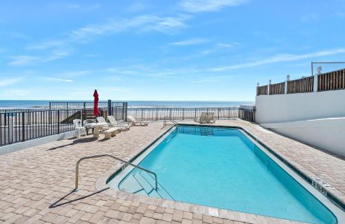 Daytona Beach Apartment | Oceanfront Daytona Beach Condo with Beach Views!