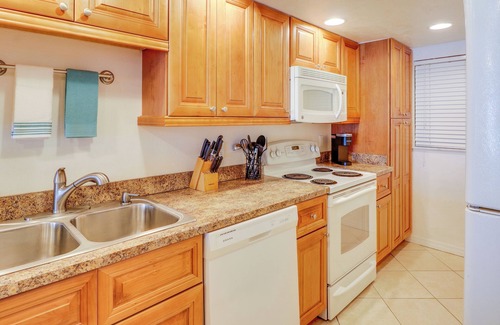 New Smyrna Beach Condo | Oceanfront Escape @ Hacienda del Sol II