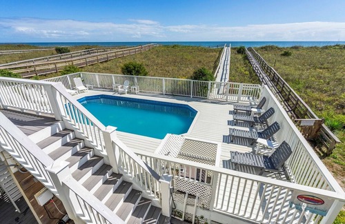 North Carolina Coast Condo | Oceanfront Escape with Shared Pool in Carolina Beach