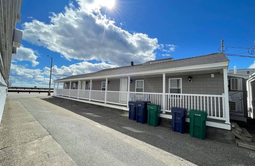 Hampton Apartment | * *Oceanfront | Hampton Beach | Pet Friendly* *