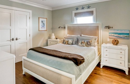 Pass-a-Grille House | Oceanfront home with pool, hot tub, pool table, washer/dryer, fireplace & AC