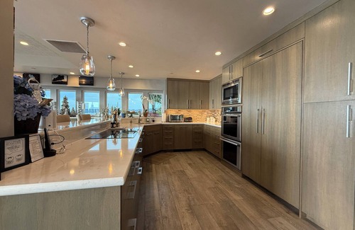 Shell Beach House | Oceanfront Home with Panoramic Views of the Ocean in Shell Beach