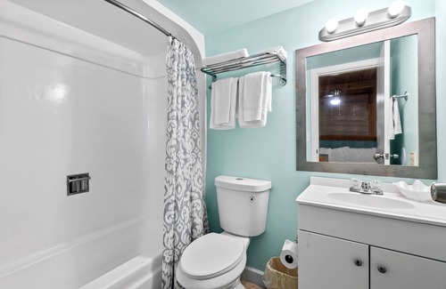 Fort Pierce Hotel | Oceanfront Inn, Town View, King Bed, #5