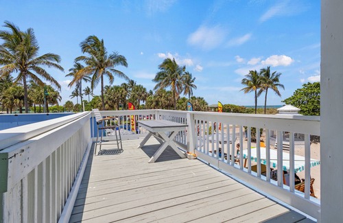Fort Pierce Hotel | Oceanfront Inn, Town View, King Bed, #5