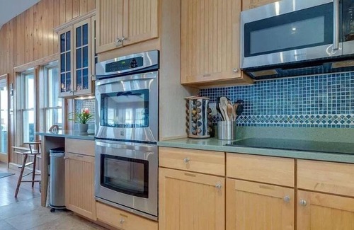 Nags Head House | Oceanfront, Nags Head NC - 13 bedrm home w historic charm + modern conveniences